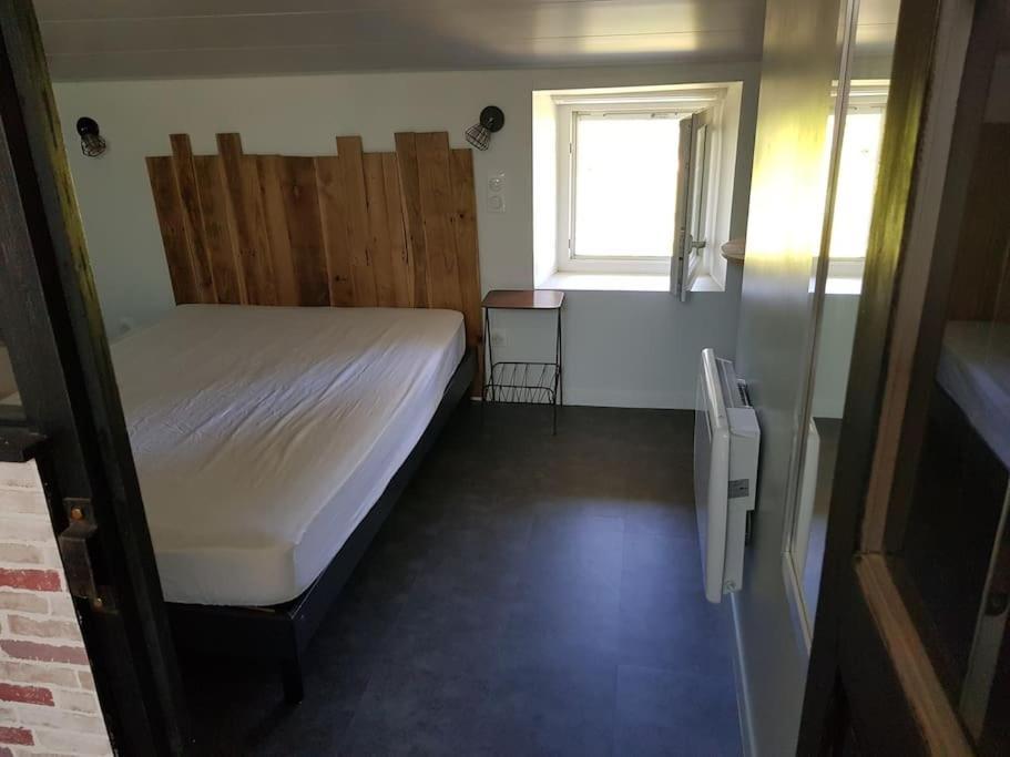 Petite Maison Type Loft En Plein Bourg D'Ambazac Bagian luar foto